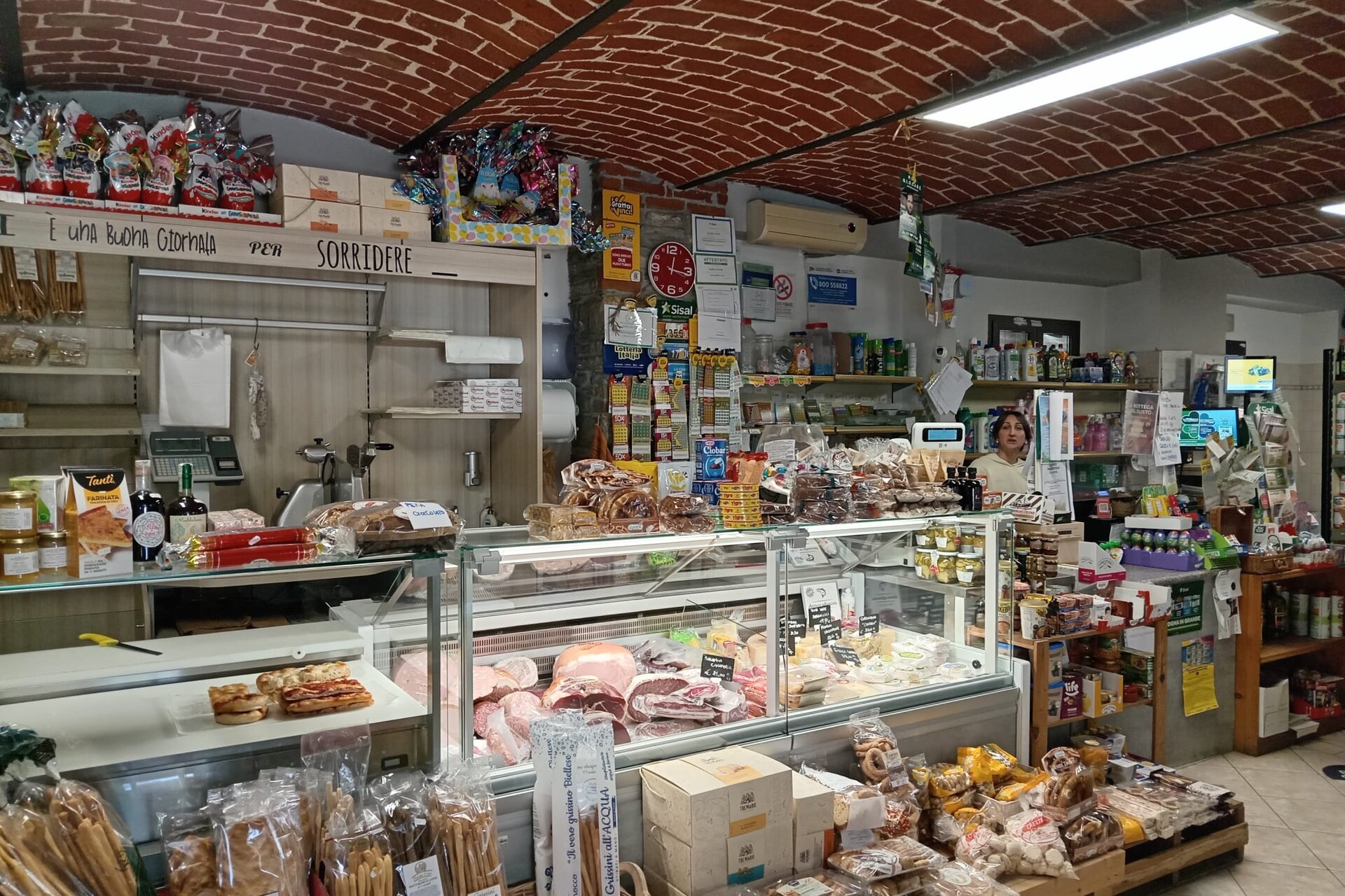 The Taste Shop of Pistone Moris and Mischiati Martina
