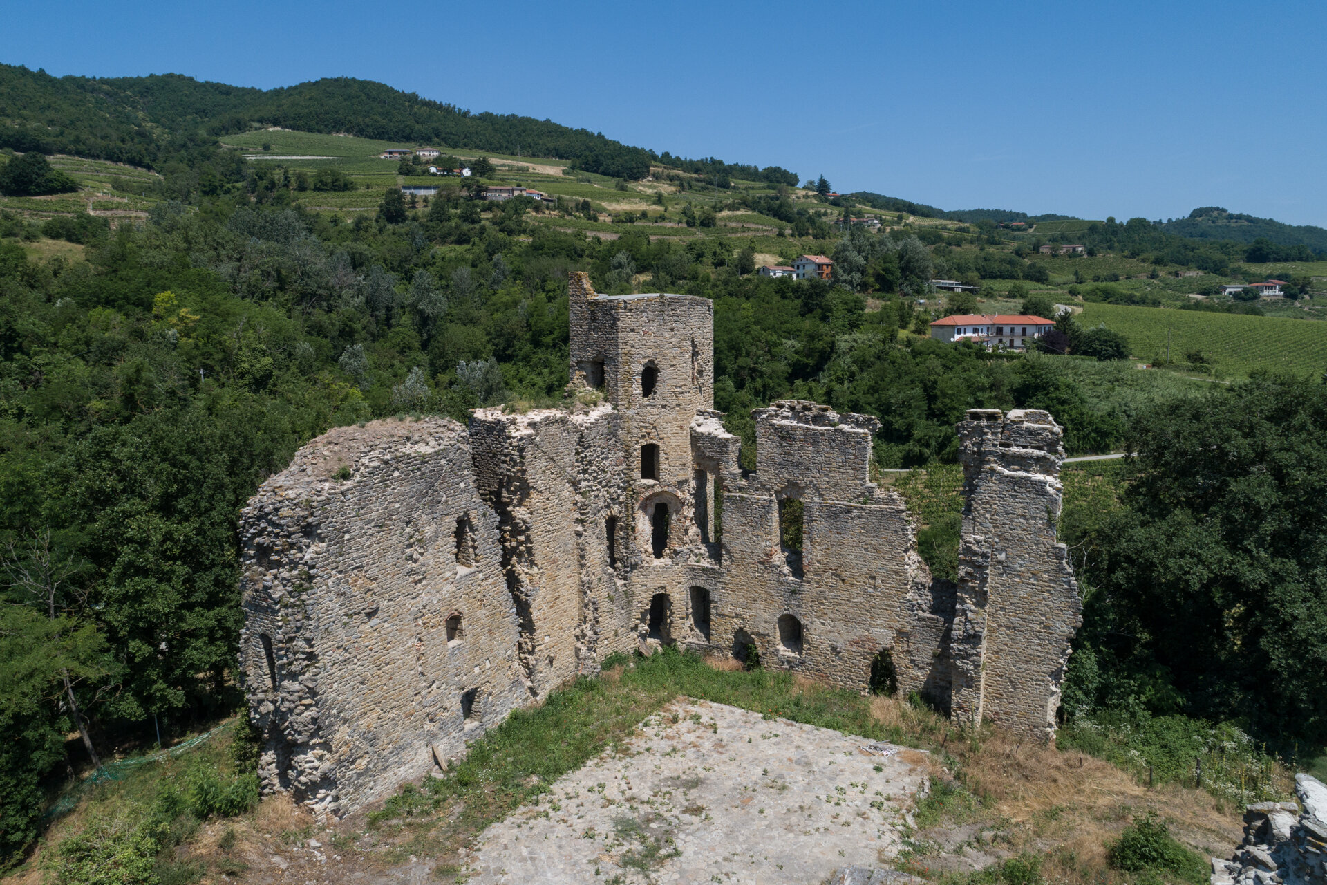 Ruderi Castello Di Vesime